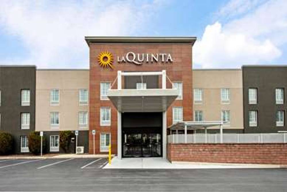 LA QUINTA INN STE NEW CUMBERLAND 2