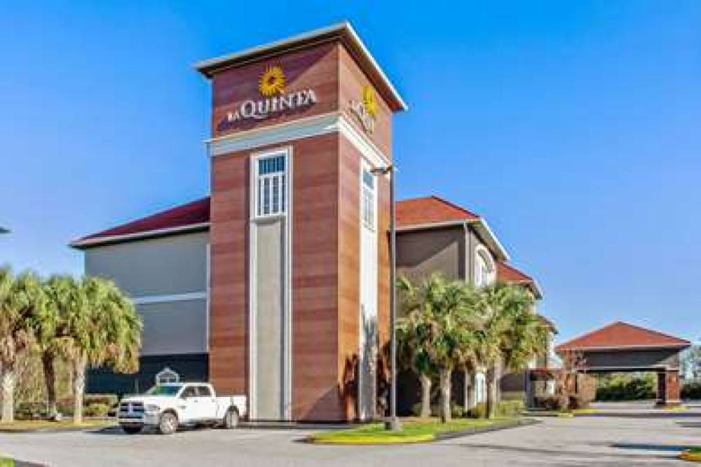 LA QUINTA INN STE TILLMANS CORNER 3