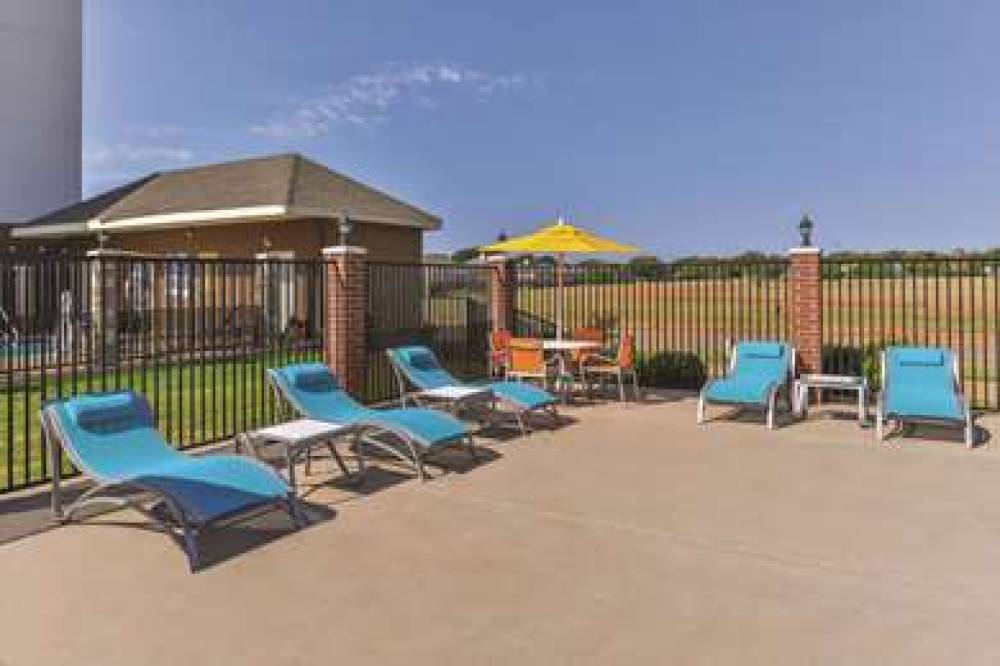 La Quinta Inn & Suites Abilene Mall 4