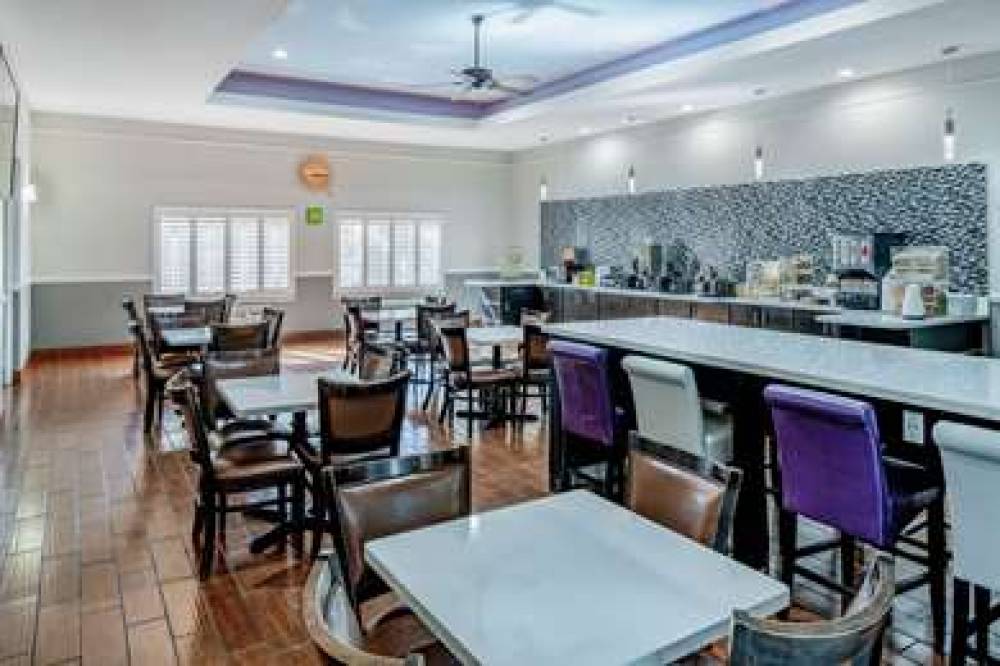 La Quinta Inn & Suites Alamo - McAllen East 8