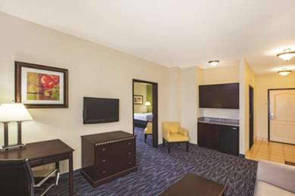 La Quinta Inn & Suites Allen At The Village 8