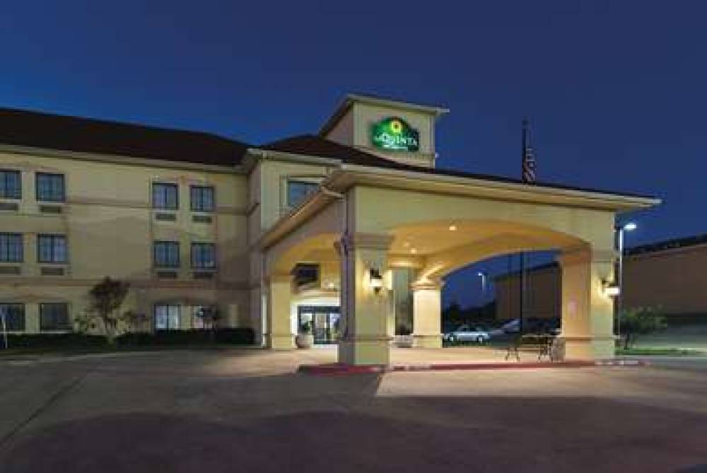 La Quinta Inn & Suites Alvarado 2