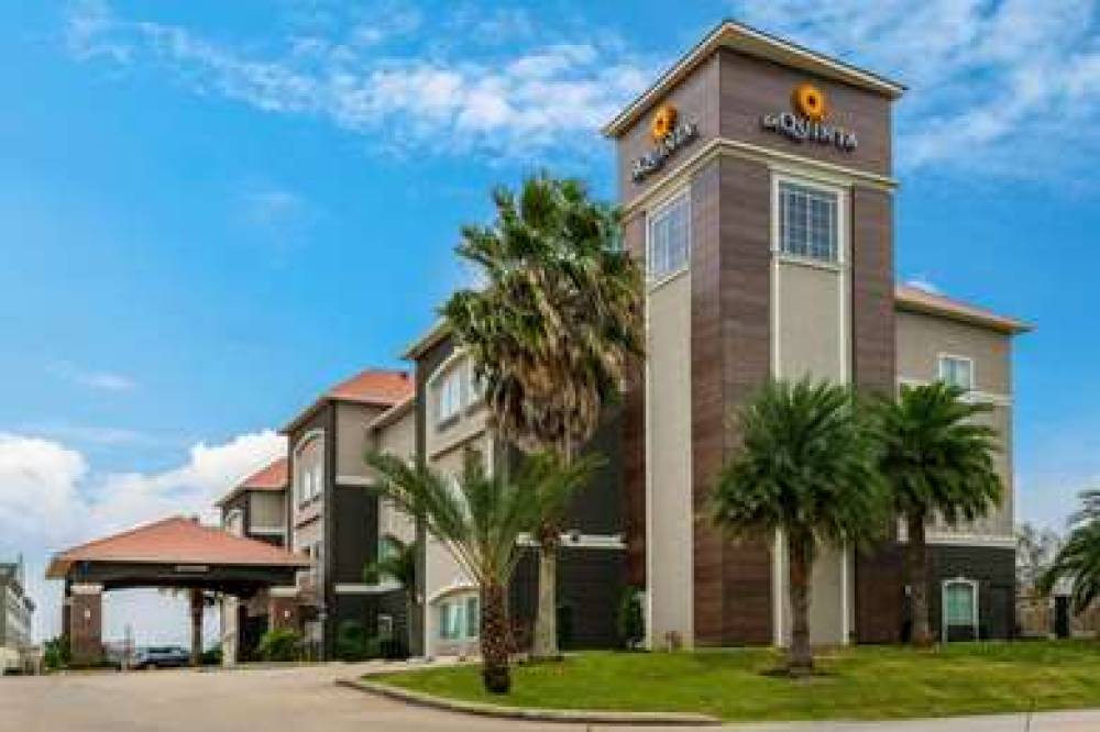 La Quinta Inn & Suites Alvin 3