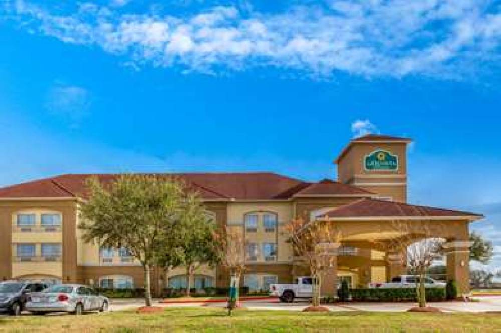 La Quinta Inn & Suites Angleton 4