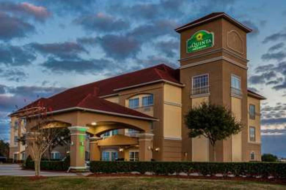 La Quinta Inn & Suites Angleton 6