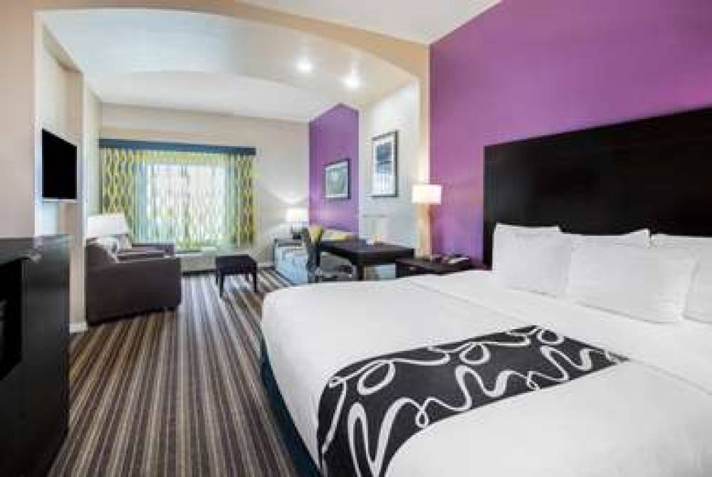 La Quinta Inn & Suites Ardmore Central 8