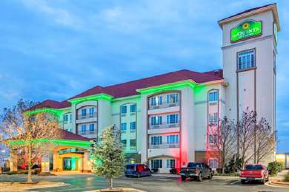 La Quinta Inn & Suites Ardmore Central 2