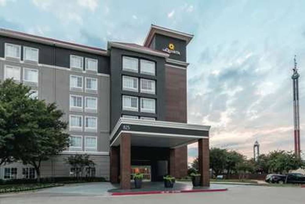 La Quinta Inn & Suites Arlington North 6 Flags Dr 1