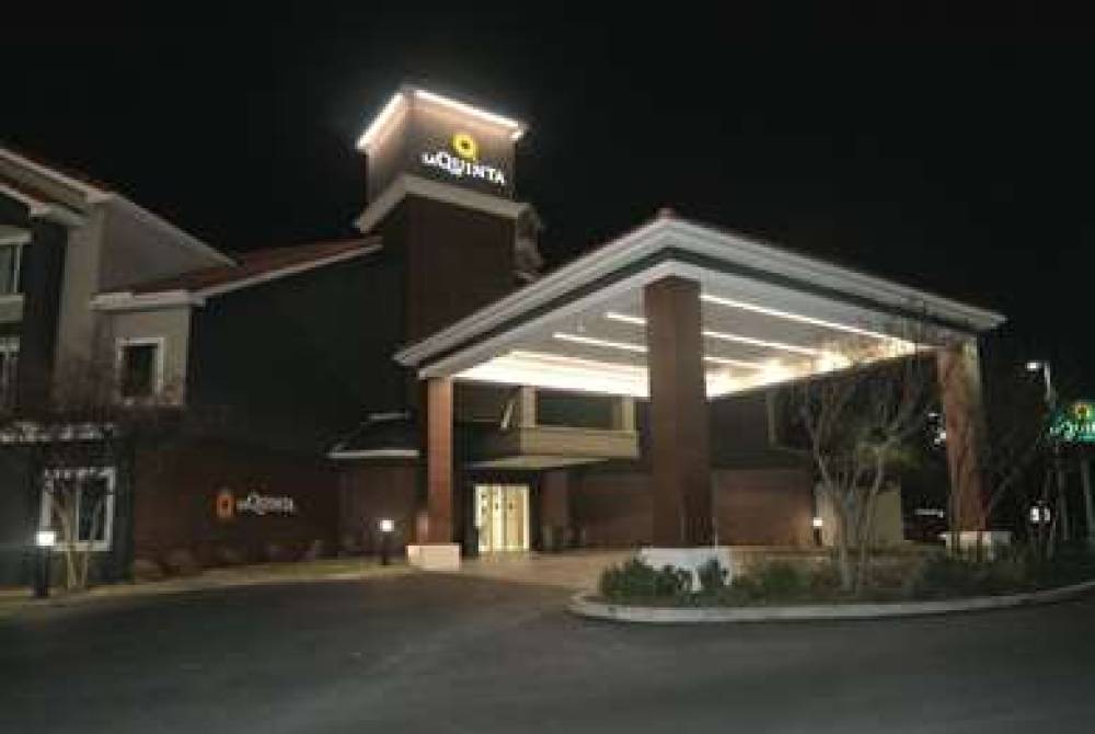 La Quinta Inn & Suites Austin Airport 3