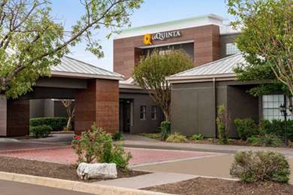 La Quinta Inn & Suites Austin - Round Rock North 2