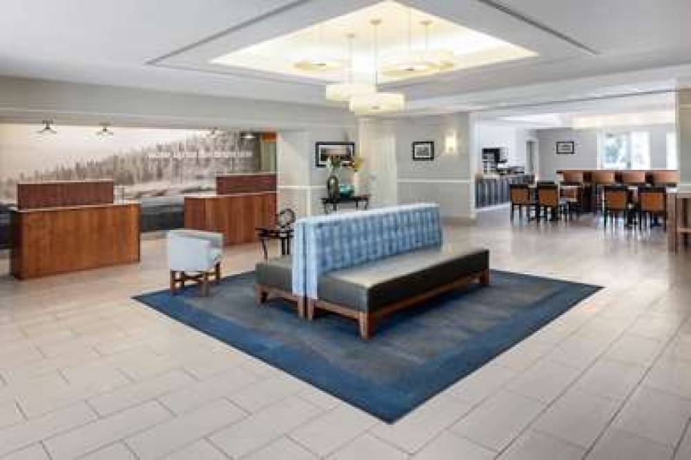 La Quinta Inn & Suites Bakersfield North 6