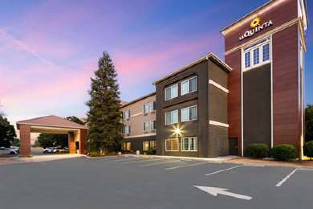 La Quinta Inn & Suites Bakersfield North