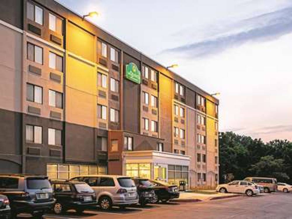 La Quinta Inn & Suites Baltimore N / White Marsh 2