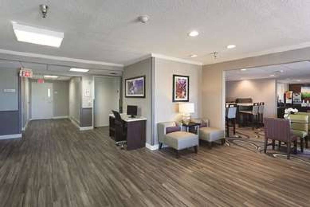 La Quinta Inn & Suites Baton Rouge Siegen Lane 6