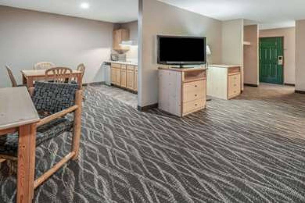 La Quinta Inn & Suites Belgrade - Bozeman Airport 6