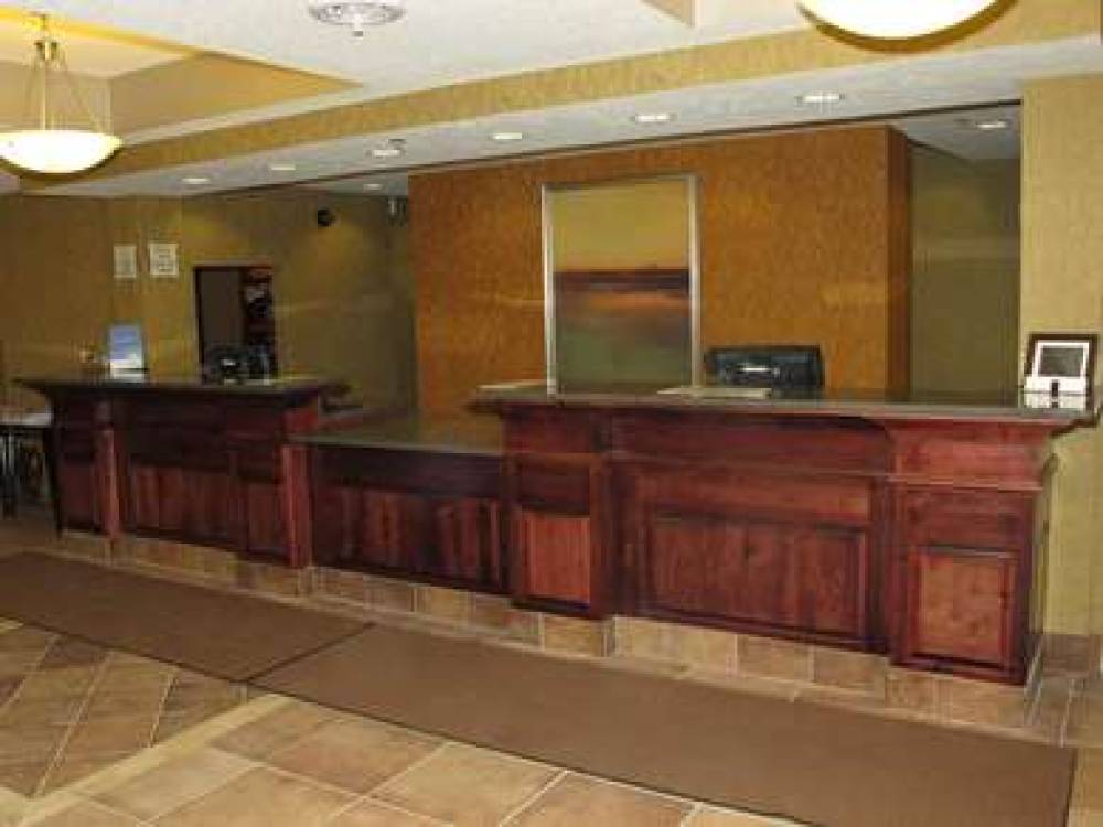 La Quinta Inn & Suites Bismarck 7