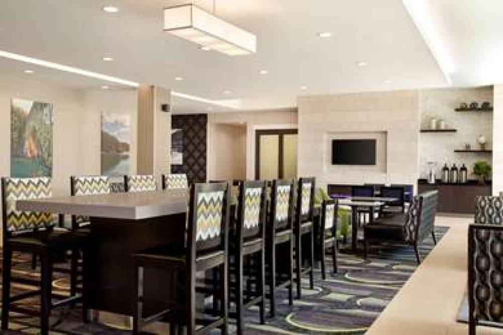 LA QUINTA INN & SUITES BY WYNDHAM B 7