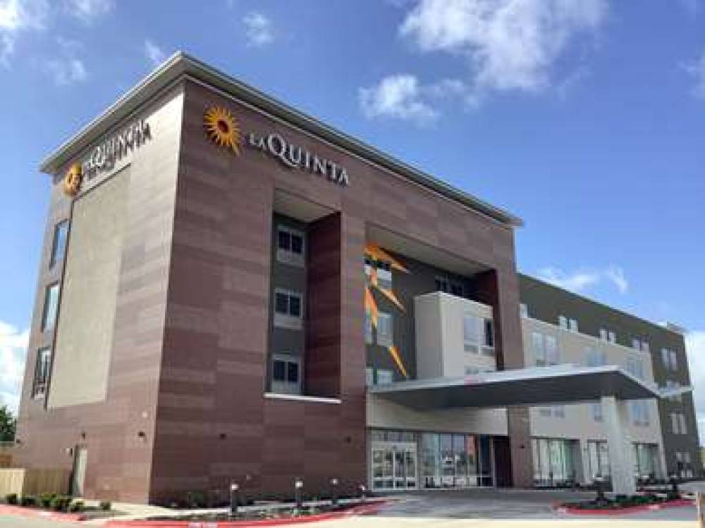 La Quinta Inn & Suites By Wyndham C