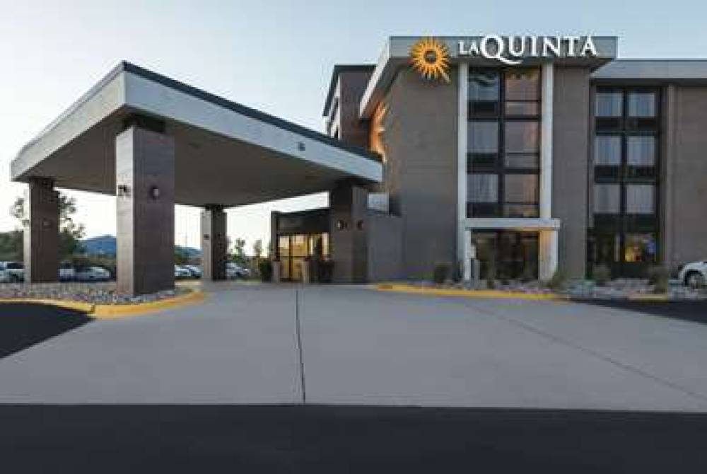 La Quinta Inn & Suites By Wyndham Colorado Springs North 3