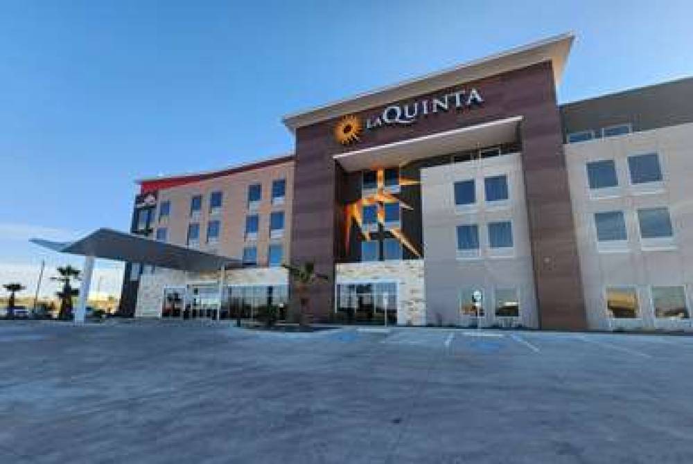 LA QUINTA INN & SUITES BY WYNDHAM D 1