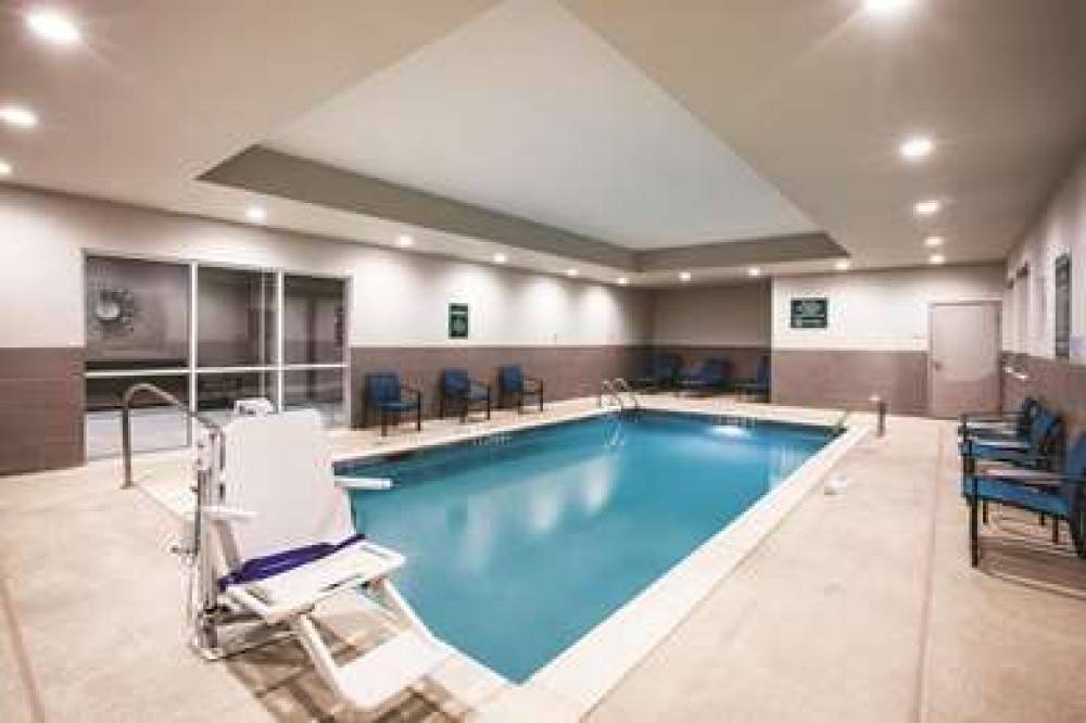 La Quinta Inn & Suites By Wyndham Dallas Northeast-Arboretum 5