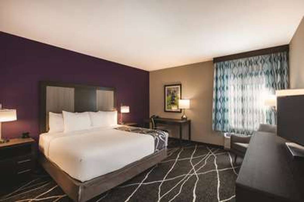 La Quinta Inn & Suites By Wyndham Dallas Northeast-Arboretum 7