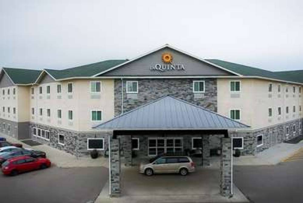 La Quinta Inn & Suites By Wyndham Fairbanks Airport 1