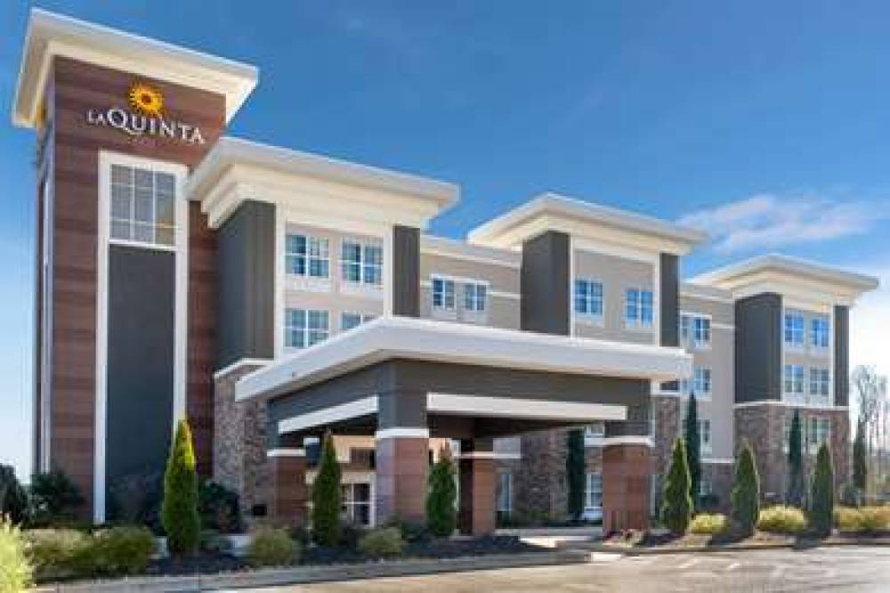 La Quinta Inn & Suites By Wyndham Forsyth 1