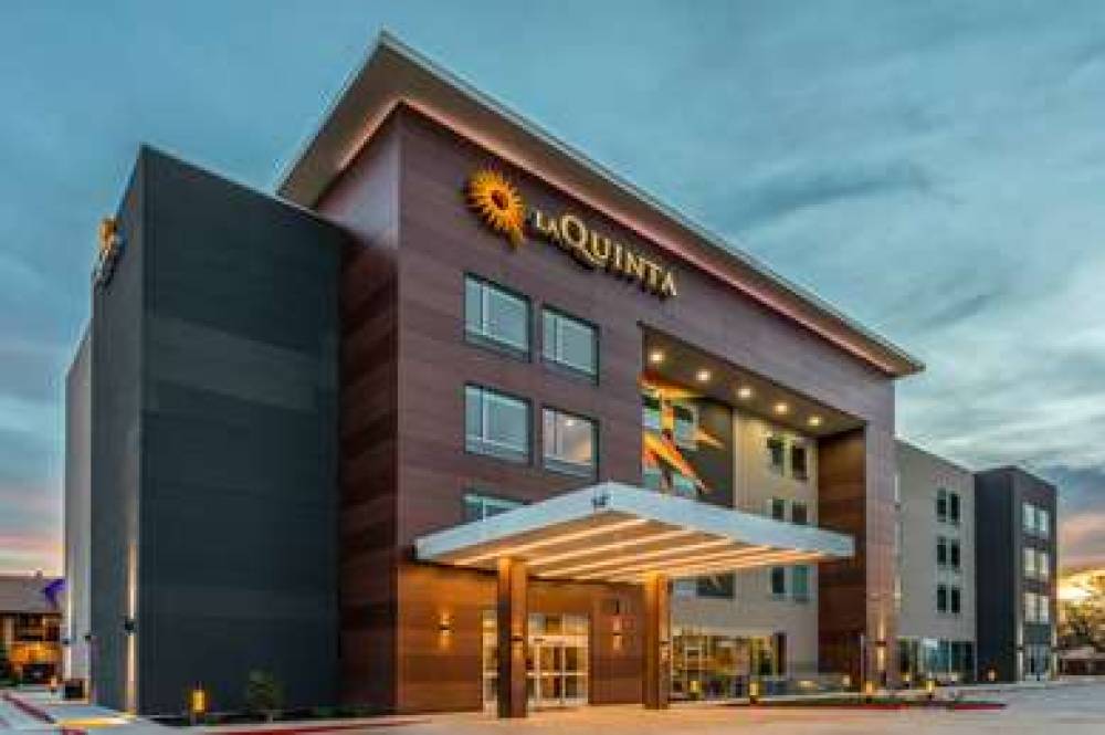 La Quinta Inn & Suites By Wyndham Galt 3