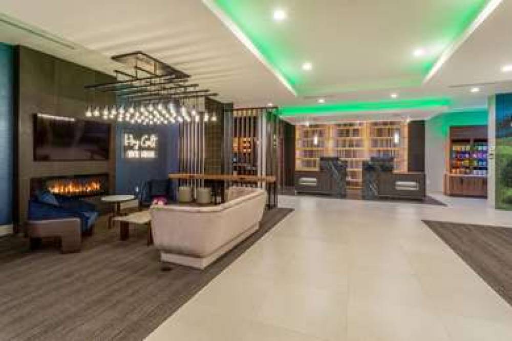 La Quinta Inn & Suites By Wyndham Galt 10