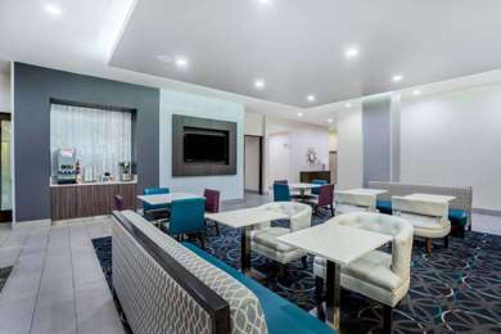 La Quinta Inn & Suites By Wyndham Houston Cypress 9