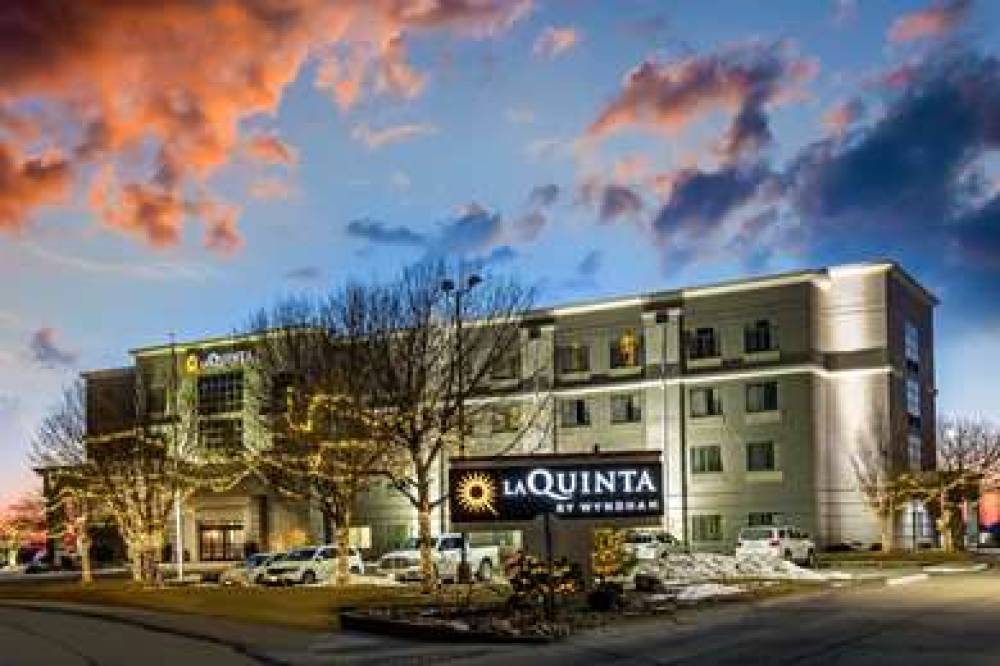 La Quinta Inn & Suites By Wyndham Kearney 3