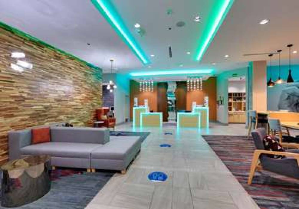 LA QUINTA INN & SUITES BY WYNDHAM L 3