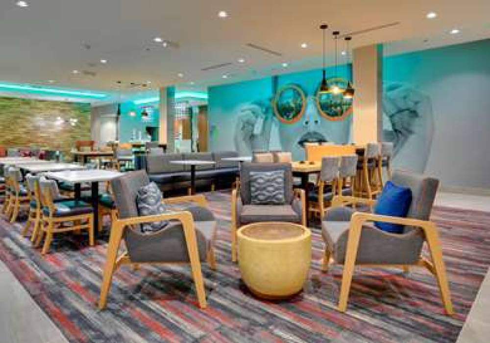 LA QUINTA INN & SUITES BY WYNDHAM L 4