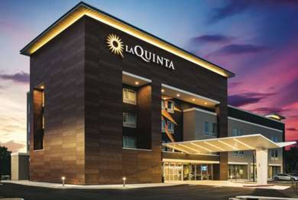 La Quinta Inn & Suites By Wyndham McDonough 1