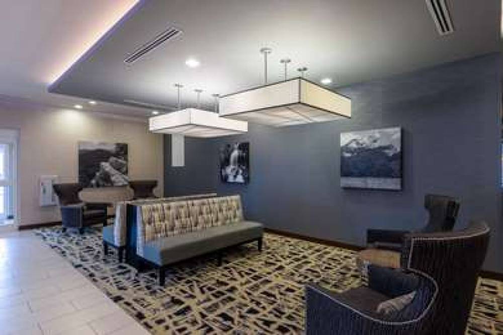 La Quinta Inn & Suites By Wyndham Morgantown 8