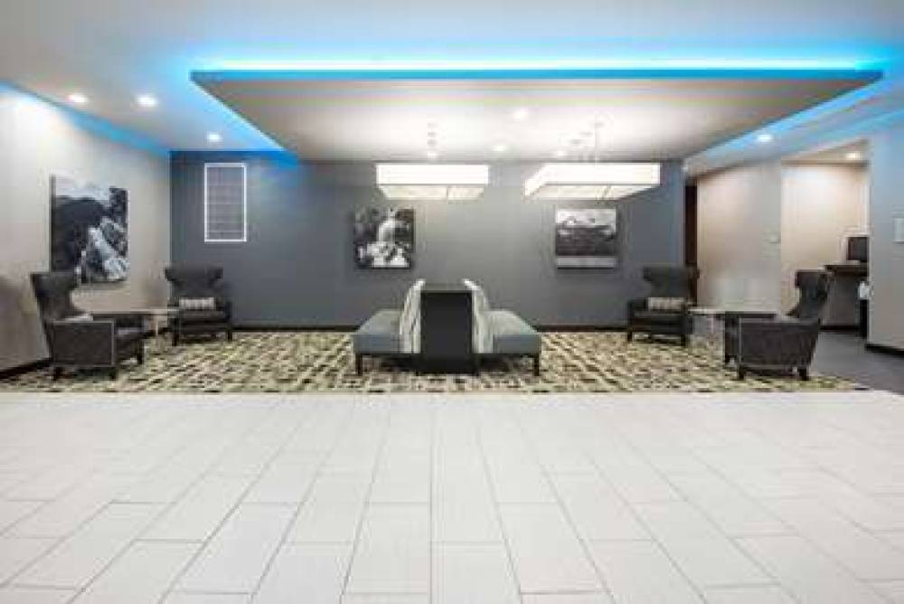 La Quinta Inn & Suites By Wyndham Morgantown 7