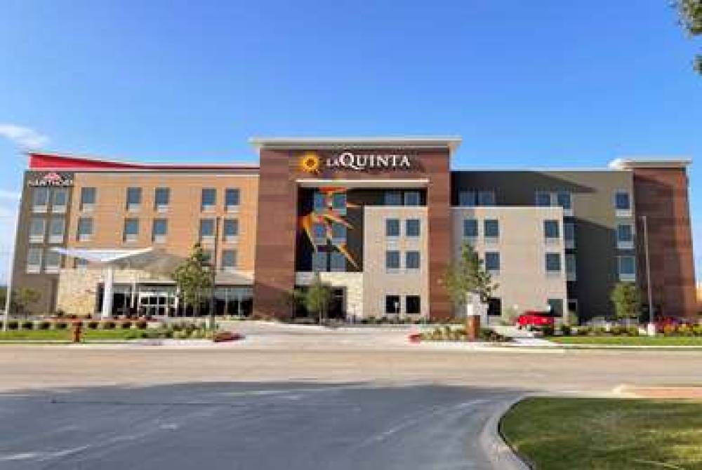 LA QUINTA INN & SUITES BY WYNDHAM P 1