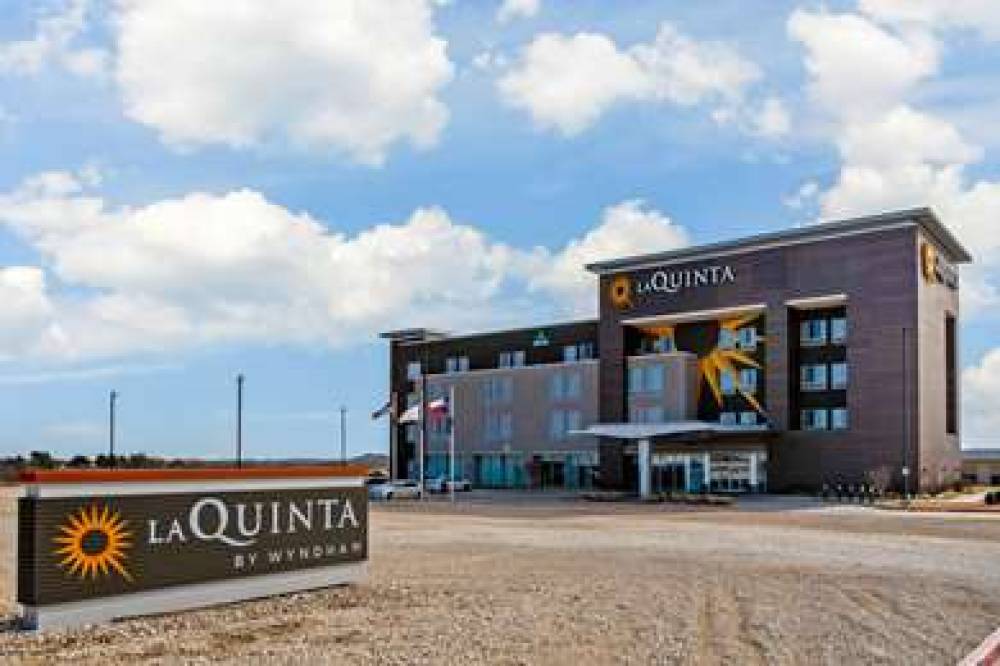 La Quinta Inn & Suites By Wyndham Sweetwater East 1