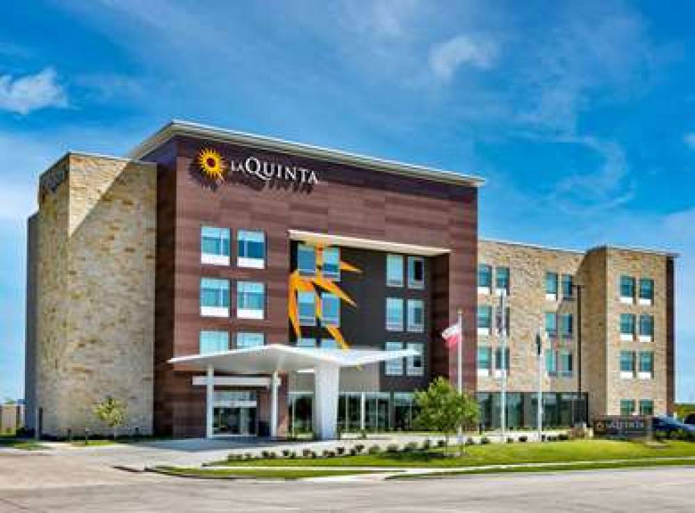 LA QUINTA INN & SUITES BY WYNDHAM T 1