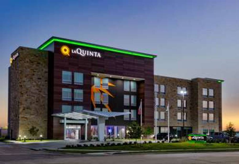 LA QUINTA INN & SUITES BY WYNDHAM T 2