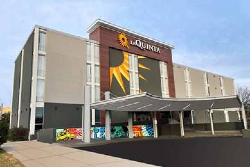 LA QUINTA INN & SUITES BY WYNDHAM T 1