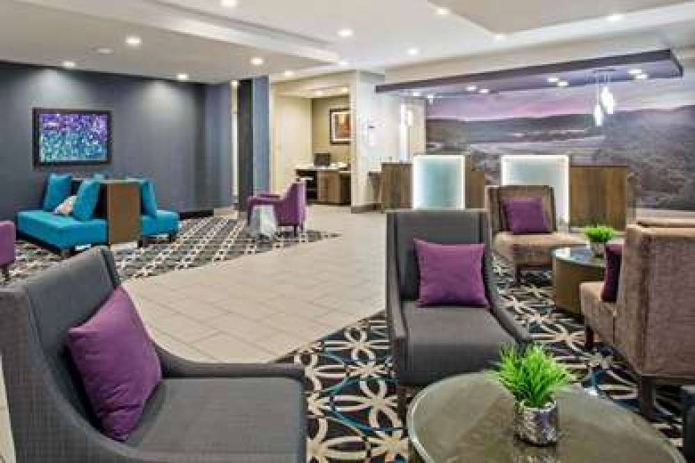 La Quinta Inn & Suites By Wyndham York 7