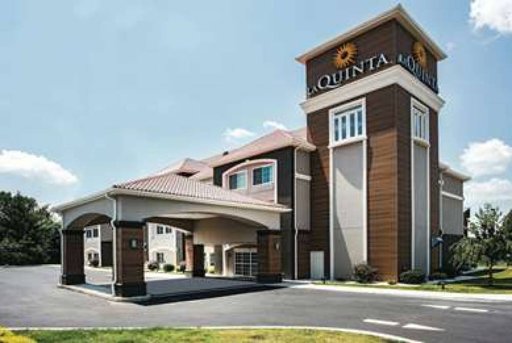 La Quinta Inn & Suites Chambersburg 1