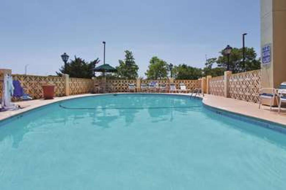 La Quinta Inn & Suites Charleston Riverview 7