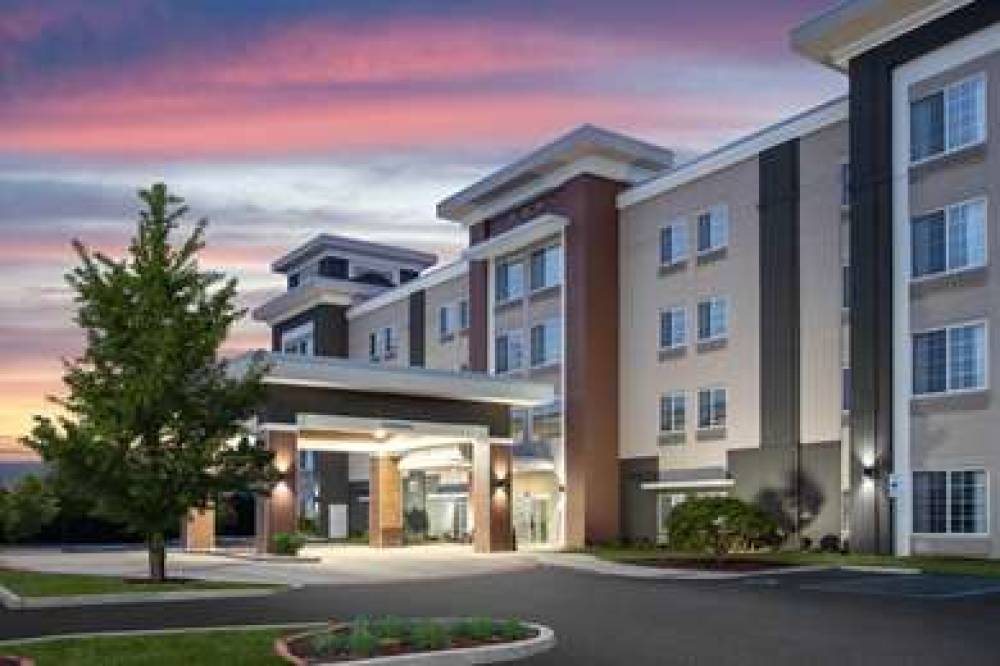 La Quinta Inn & Suites Columbus - Edinburgh 2