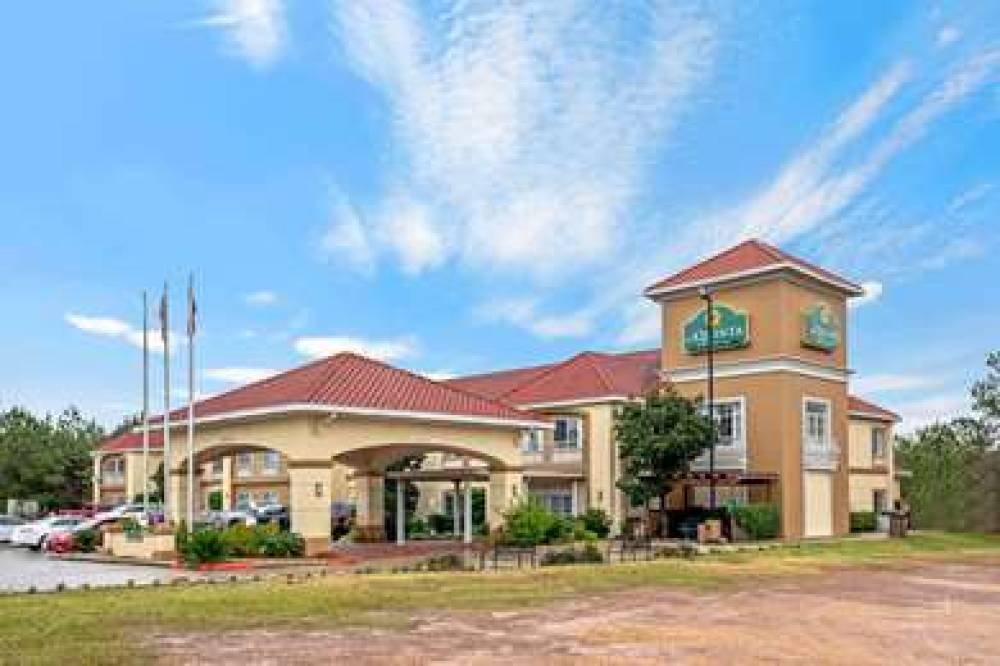 La Quinta Inn & Suites Conroe 1