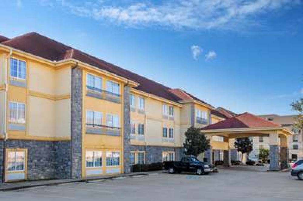 La Quinta Inn & Suites Conway 4