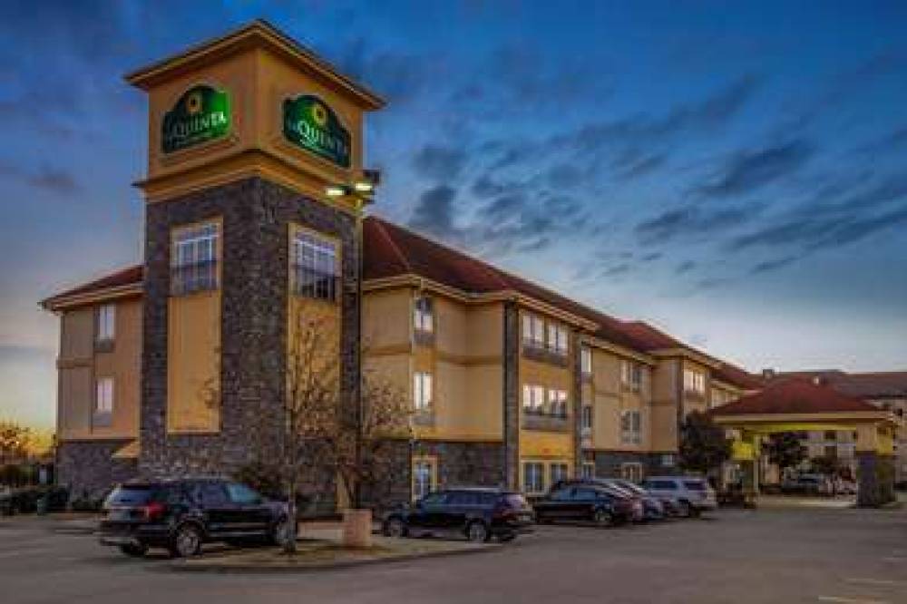 La Quinta Inn & Suites Conway 2