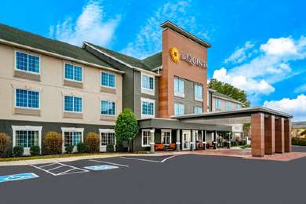 La Quinta Inn & Suites Cookeville 1